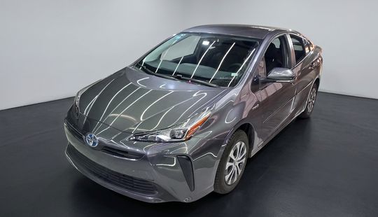 Toyota • Prius