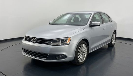 Volkswagen • Jetta