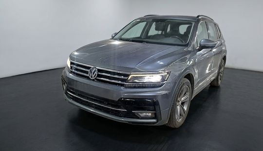 Volkswagen • Tiguan