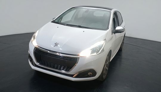 Peugeot • 208