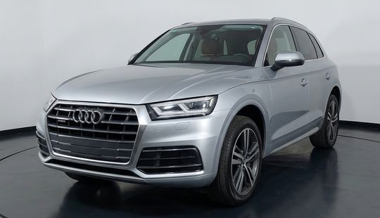 Audi • Q5