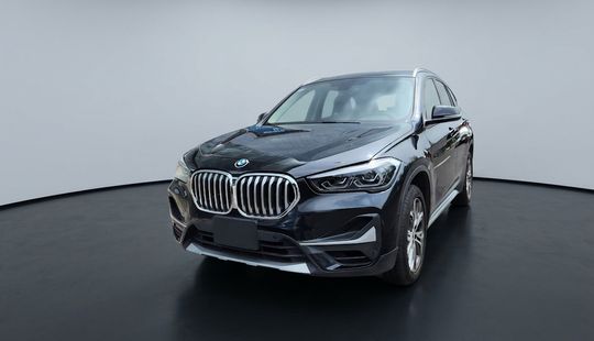 2021 • 46,344 km • Automático