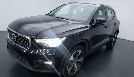 Volvo • XC40