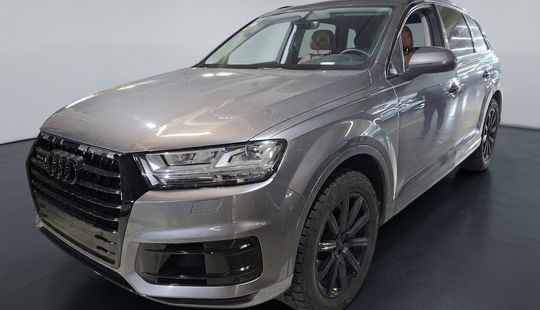 Audi • Q7