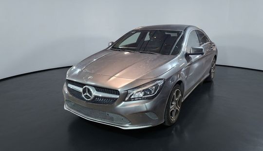 Mercedes Benz • Clase CLA