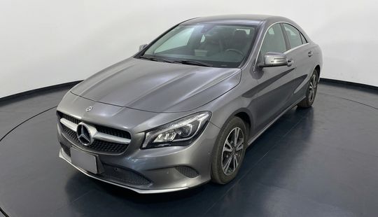 Mercedes Benz • Clase CLA