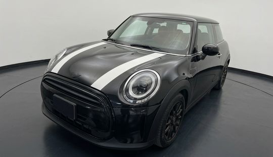 2023 • 21,510 km • Automático
