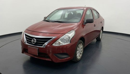 Nissan • Versa