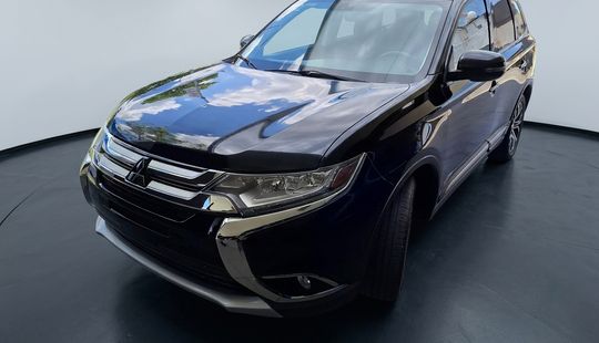 Mitsubishi • Outlander