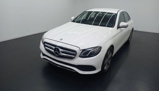 Mercedes Benz • Clase E