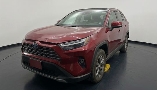 Toyota • RAV4