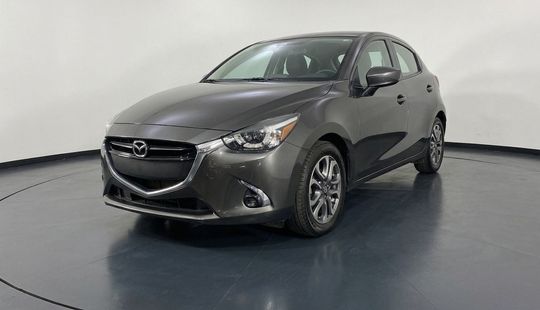 Mazda • Mazda 2