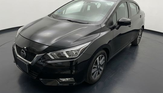 Nissan • Versa