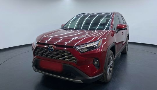 Toyota • RAV4