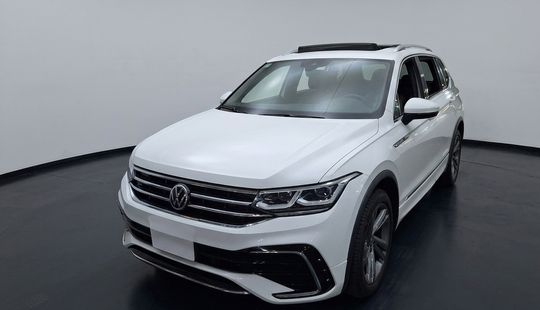 Volkswagen • Tiguan