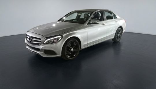 Mercedes Benz • Clase C