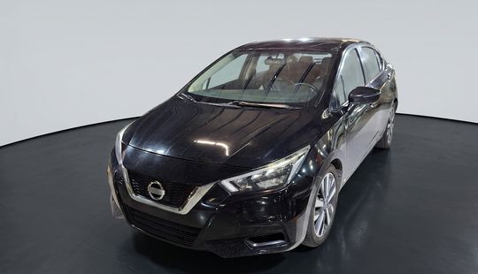 Nissan • Versa