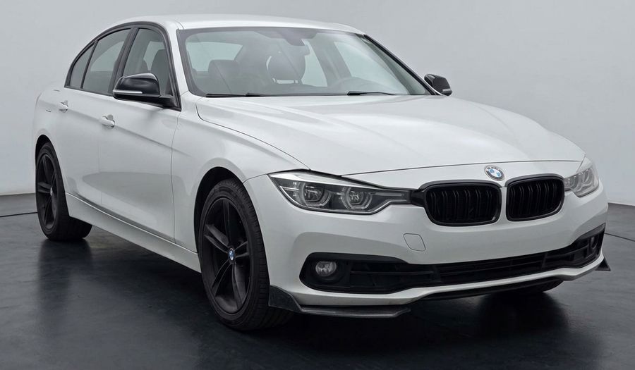 Bmw Serie 3 1.5 318IA SPORT LINE AUTO Sedan 2018