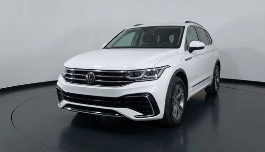 Volkswagen • Tiguan