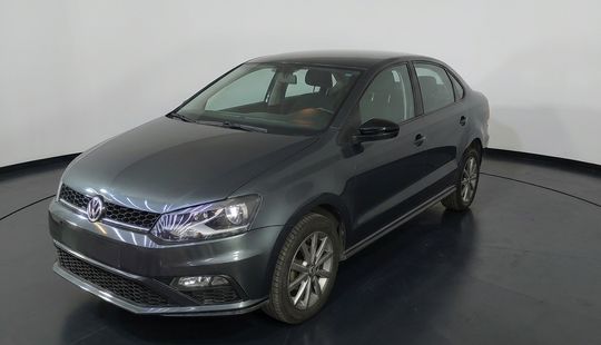 Volkswagen • Vento