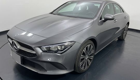 Mercedes Benz • Clase CLA