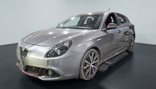Alfa Romeo • Giulietta
