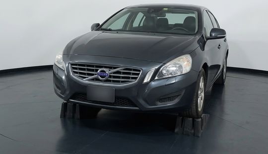 Volvo • S60