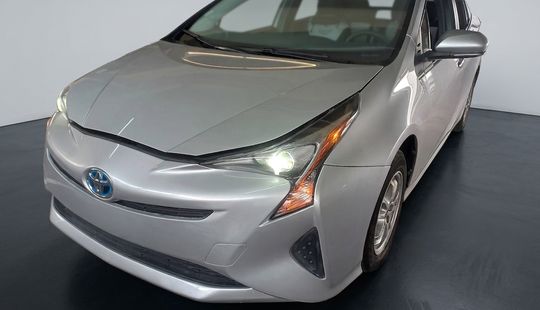 Toyota • Prius