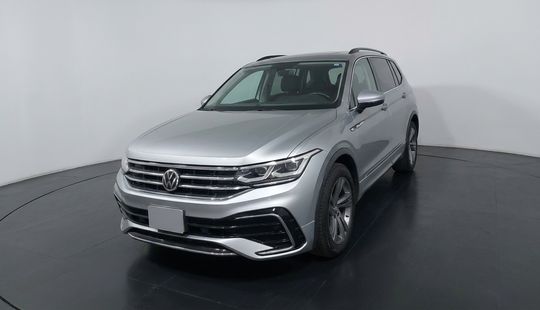 Volkswagen • Tiguan
