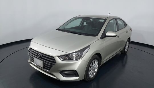 Hyundai • Accent