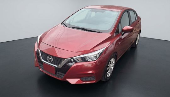 Nissan • Versa