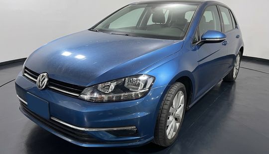 Volkswagen • Golf