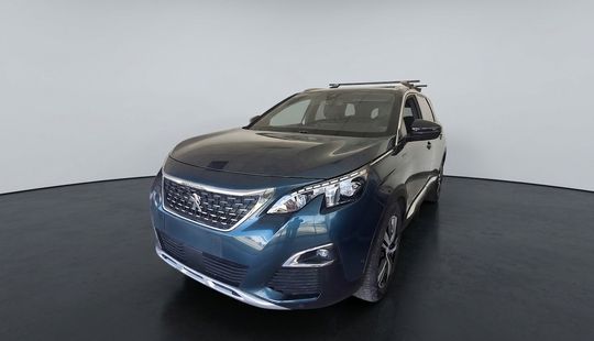 Peugeot • 5008