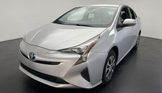 Toyota • Prius