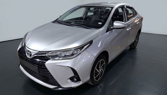 Toyota • Yaris