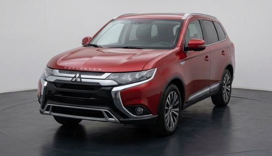 Mitsubishi • Outlander