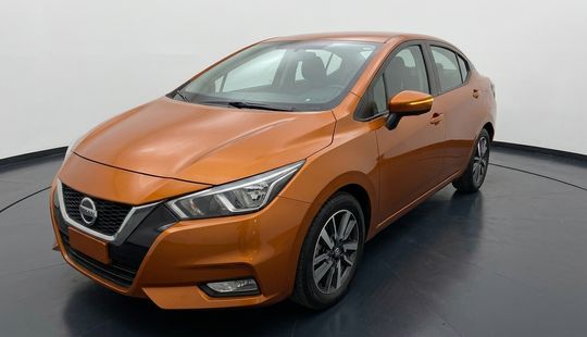 Nissan • Versa