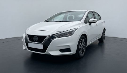 Nissan • Versa