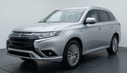 Mitsubishi • Outlander