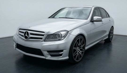 Mercedes Benz • Clase C