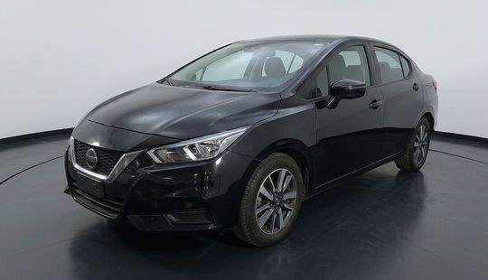 Nissan • Versa