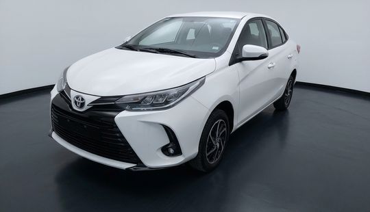 Toyota • Yaris