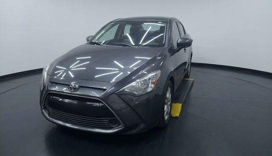 Toyota • Yaris