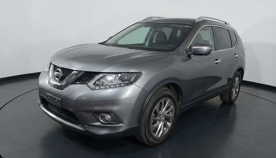 2017 • 89,000 km • Automático