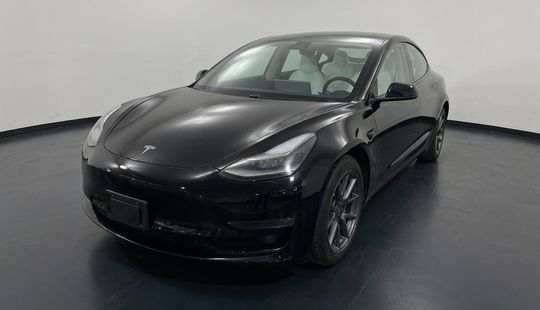 Tesla • Model 3