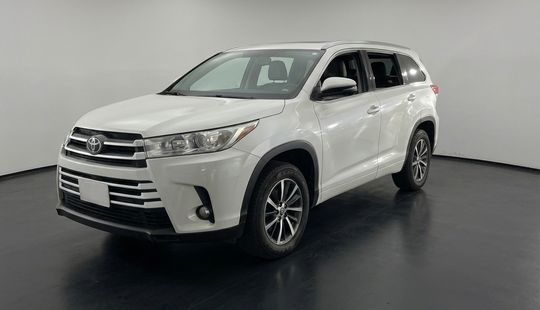 Toyota • Highlander