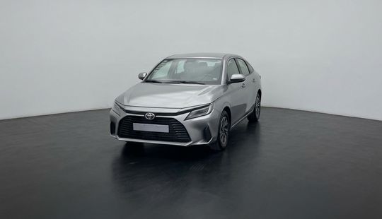 Toyota • Yaris
