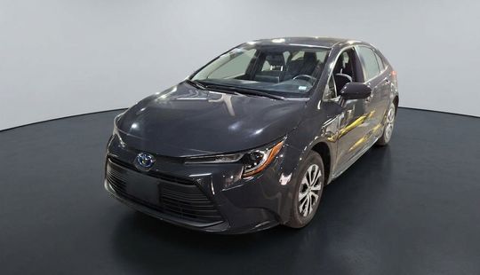 Toyota • Corolla