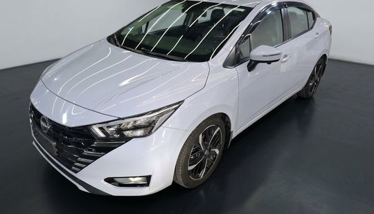 2023 • 58,899 km • Automático
