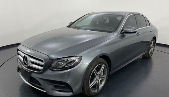 Mercedes Benz • Clase E